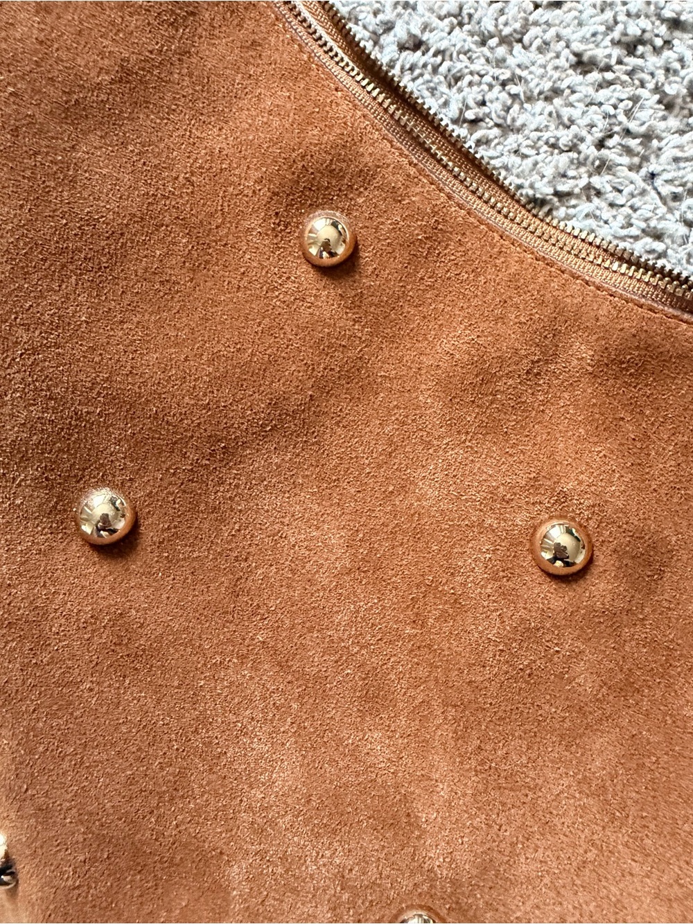 Madewell The Essential Curve Shoulder Bag | Dried Acorn - Picture 4 of 5